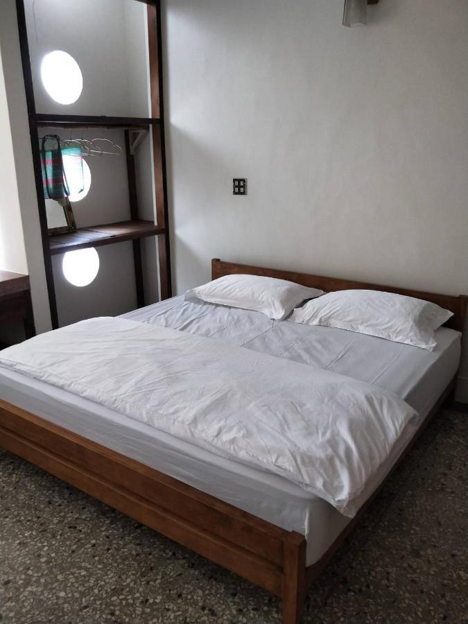 H. 1967 Hotel Changhua Buitenkant foto